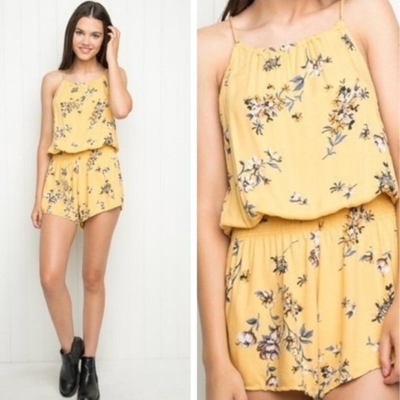 ✨ Brandy Melville yellow romper - Picture 2 of 7
